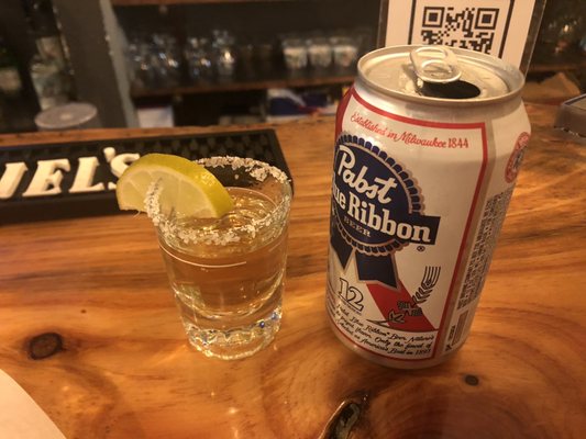 Chick N Beer by null