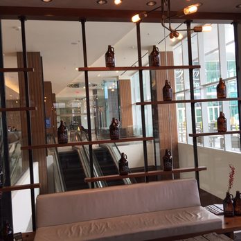 Barrel & Bushel - Waiting area - Bars Near Me - Tysons Corner, Virginia