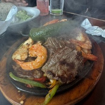 Los Compadres - Fajitas - Mexican Near Me - Norwalk, California