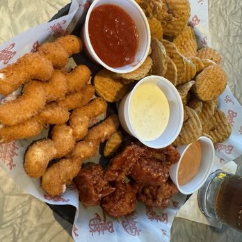 Bubba's 33 - Combo Appetizer - Burgers Near Me - Indianapolis, Indiana
