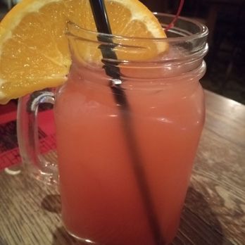 The Wayside Pub - Peach Drink - British Near Me - Lake Jackson, Texas