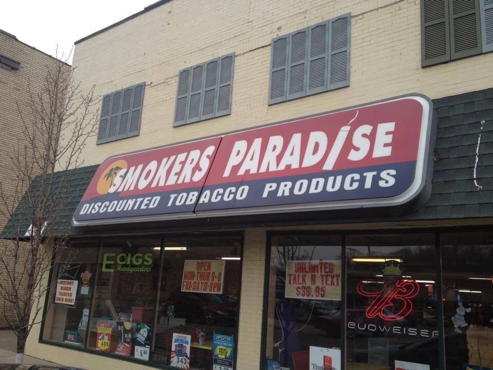 Smokers Paradise and Liquor Logo