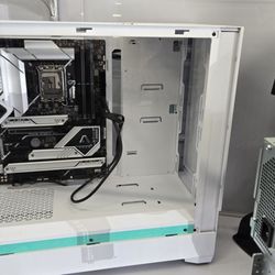 Budubu Smoke Shop & Art Collective - Motherboard and Case