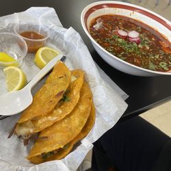 Birria Y Pollos El Guero