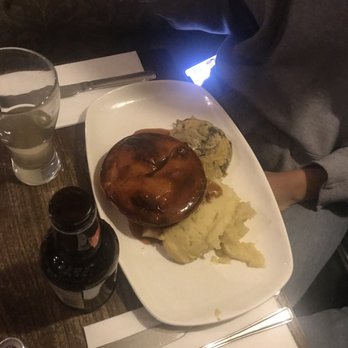St Stephen's Tavern - Pie - Fish & Chips Near Me - London, XGL St Stephen's Tavern - Pie - Fish & Chips Near Me - London, XGL