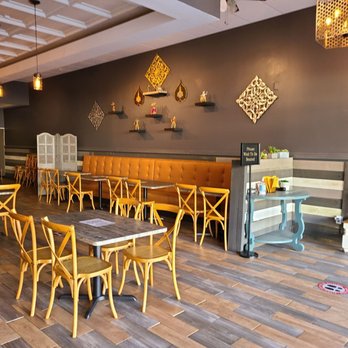 Thai At Main Street - Interior - Thai Near Me - Durham, North Carolina Thai At Main Street - Interior - Thai Near Me - Durham, North Carolina