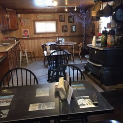 Stonybrook Variety and Dining - Adorable dining room - Very homey feeling