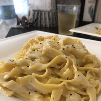 Pasta Chef - Fettuccine Alfredo - Italian Near Me - Rome, RM