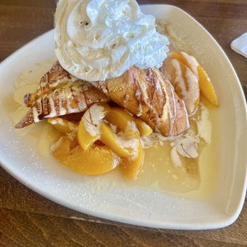 Starling Diner - French Toast Peaches - New American Near Me - Long Beach, California Starling Diner - French Toast Peaches - New American Near Me - Long Beach, California