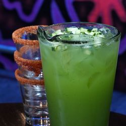 Kalaveras - Pepinos con Chile Margarita Pitcher