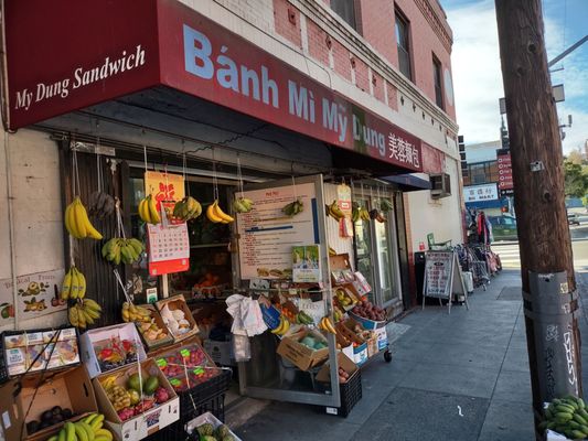 My Dung Sandwich Shop by null