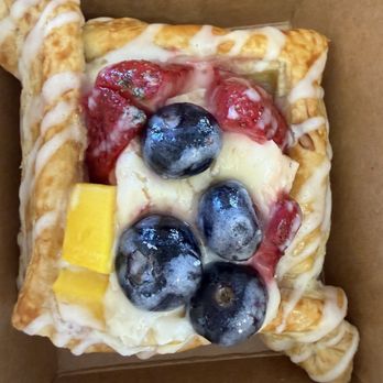 Palisades Garden Cafe - Fruit Danish - Bakeries Near Me - Pacific Palisades, California Palisades Garden Cafe - Fruit Danish - Bakeries Near Me - Pacific Palisades, California