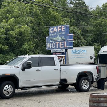 The Loveless Cafe - Breakfast & Brunch Near Me - Nashville, Tennessee