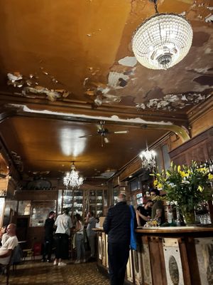 Bar Marsella by null