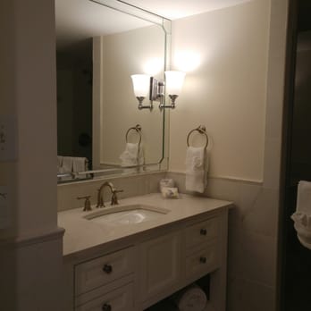 The Park on Main Hotel - Fantastic bathroom! You'll love the large shower! - Hotels Near Me - Highlands, North Carolina The Park on Main Hotel - Fantastic bathroom! You'll love the large shower! - Hotels Near Me - Highlands, North Carolina