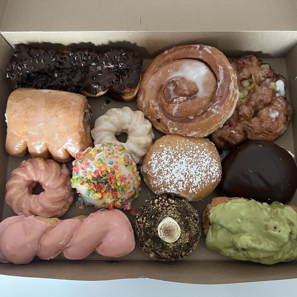 Donuts & Coffey - Premium Dozen - Bubble Tea Near Me - Sacramento, California