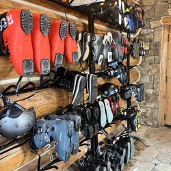 Mountain Lodge Telluride - Convenient boot valet. Wear your comfortable boots and change into your ski gear right there just 50 yards from the slopes!