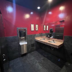 Pho Van Beaverton - 9/25/26 FYI. Men's room.