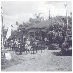 Kabouterhut Middeleeuwse Partykelder De - In de jaren 1950