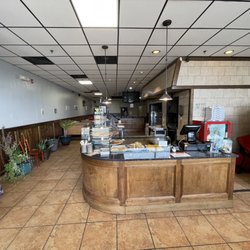 Fuentes Wood Fired Pizza & Italian Restaurant - Inside