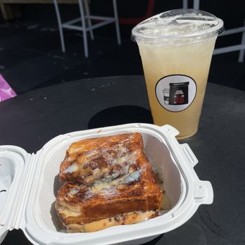 Dam Good Coffee - Dam Good PBJ, The OG Peach Lemonade - Coffee & Tea Near Me - Los Angeles, California