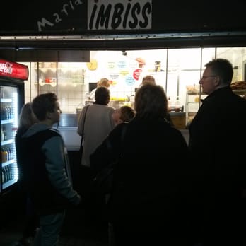 Marian's Imbiss Lichtenblau - Wartende Kunden - Curry Sausage Near Me - Berlin, BE Marian's Imbiss Lichtenblau - Wartende Kunden - Curry Sausage Near Me - Berlin, BE