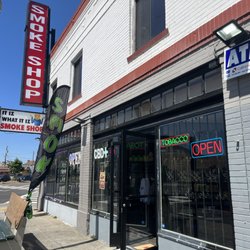 It Iz What It Iz Smoke Shop