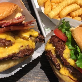 Shake Shack Tysons Corner - Burgers Near Me - McLean, Virginia