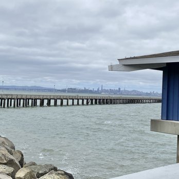 Skates On The Bay - Seafood Near Me - Berkeley, California
