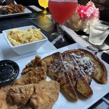 Unforgettable Kitchen and Cocktails - Lounges Near Me - Houston, Texas
