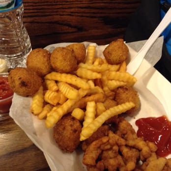 Captain Shrimp - Clams, fries, hushpuppies - Seafood Near Me - Chicago, Illinois