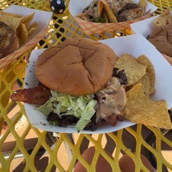 Smash N Sip - California burger with bacon - Burgers Near Me - Garden City, Utah Smash N Sip - California burger with bacon - Burgers Near Me - Garden City, Utah