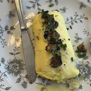 Little Hen - Truffle Omelette - Breakfast & Brunch Near Me - Miami, Florida Little Hen - Truffle Omelette - Breakfast & Brunch Near Me - Miami, Florida
