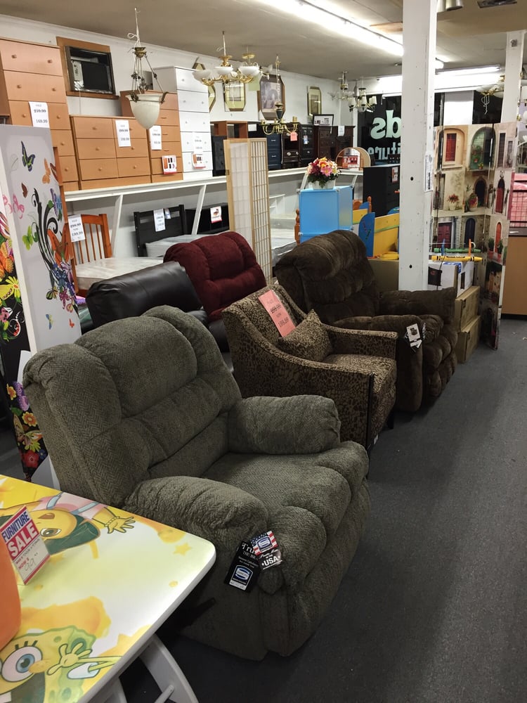LION’S FURNITURE CENTER Updated September 2024 1820 St Ave, Rahway, New Jersey