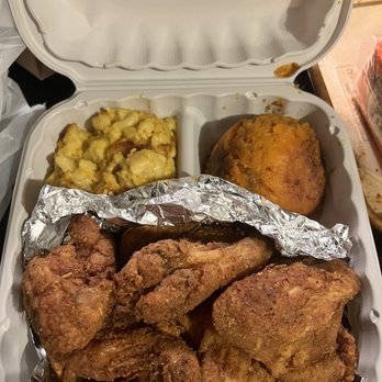 Aunt Berta's Kitchen - 5 piece Fried wing meal with two sides - Soul Food Near Me - New Castle, Delaware Aunt Berta's Kitchen - 5 piece Fried wing meal with two sides - Soul Food Near Me - New Castle, Delaware