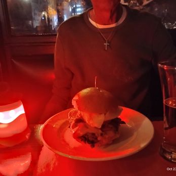 Munday's - American Near Me - Huntington, New York Munday's - American Near Me - Huntington, New York