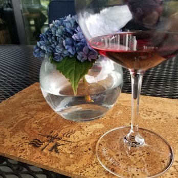 WillaKenzie Estate - Wineries Near Me - Yamhill, Oregon