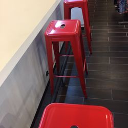 Roz & Ali - A place for the men to sit. Just need a tap and TV