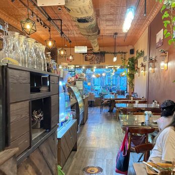 The Roaster Cafe - Breakfast & Brunch Near Me - Mamaroneck, New York