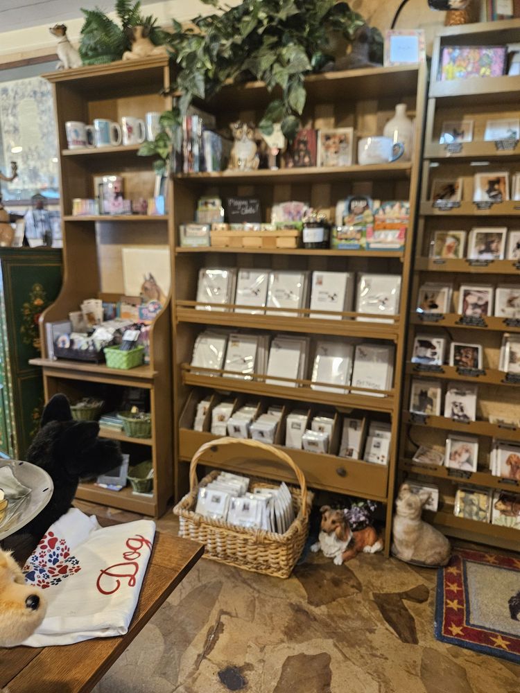 MYKEN'S Pet Boutique Image
