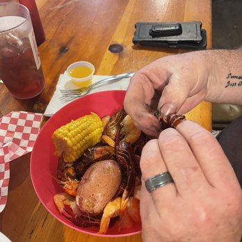 Crawmama's - Crawfish boil - Seafood Near Me - Guntersville, Alabama
