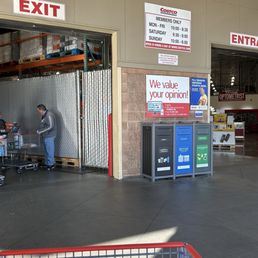 Exterior photo of Costco Wholesale - Pacoima, California Exterior photo of Costco Wholesale - Pacoima, California