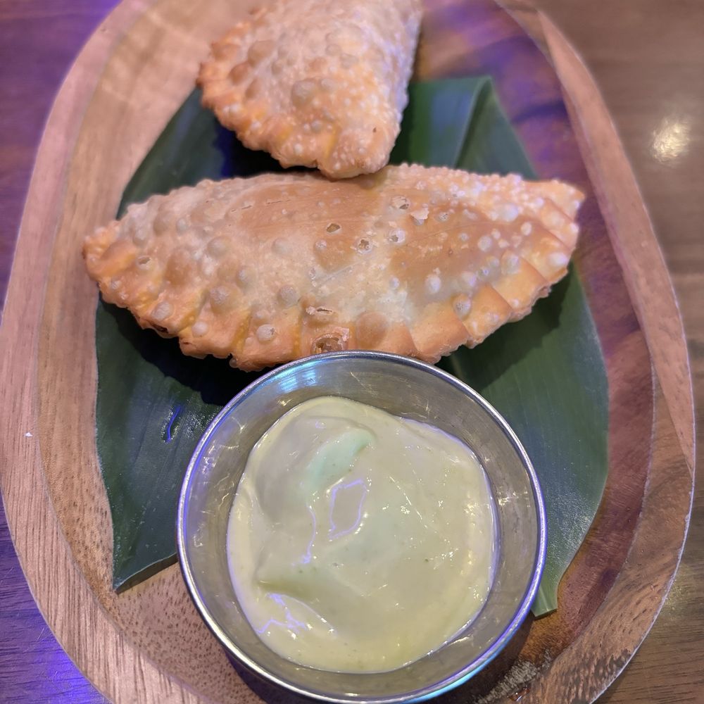 Pisco Peruvian Gastrobar - Empanadas de lomo saltado - Peruvian Near Me - Orlando, Florida Pisco Peruvian Gastrobar - Empanadas de lomo saltado - Peruvian Near Me - Orlando, Florida