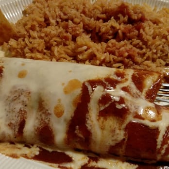 Nachos - Wet burrito with beef, a generous portion - Mexican Near Me - Sandusky, Ohio