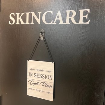 Platinum Studio Salon - Full service skin care wing - Hair Salons Near Me - Everett, Washington Platinum Studio Salon - Full service skin care wing - Hair Salons Near Me - Everett, Washington