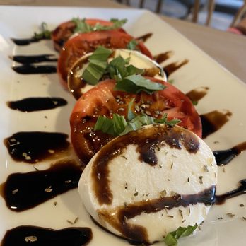 NiDo Caffe - Caprese Insalate - Italian Near Me - Miami, Florida NiDo Caffe - Caprese Insalate - Italian Near Me - Miami, Florida