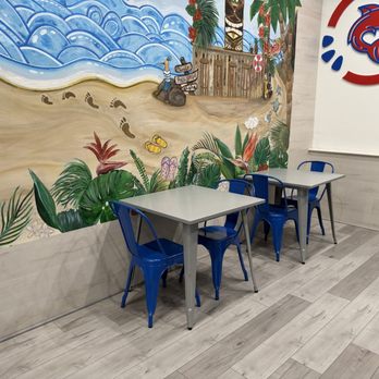 Poke Loulu - Interior - Poke Near Me - Burbank, California