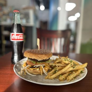 Uccello Wings - Hamburger with garlic fries - Chicken Wings Near Me - Oakland, California Uccello Wings - Hamburger with garlic fries - Chicken Wings Near Me - Oakland, California