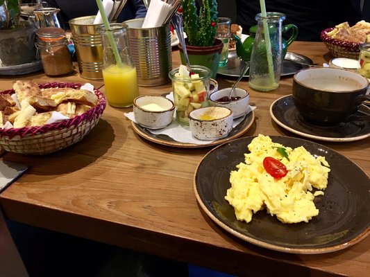 Aniis - Frankfurt am Main by null