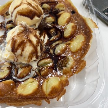 Boba Mi - Egg puff with ice-cream and fudge - Vietnamese Near Me - McDonough, Georgia